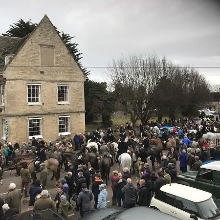 Wansford Country Lounge B&B Eksteriør billede
